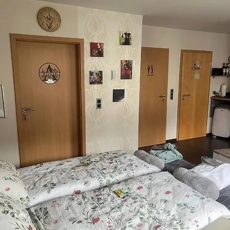 Gasthof Gaestezimmer In Bei Duesseldorf Mit Einem Hauch Luxus *